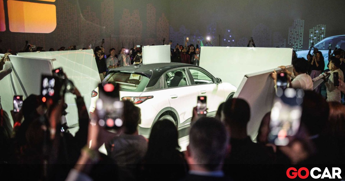 Geely's first electric car arrives in Greece with an affordable price
