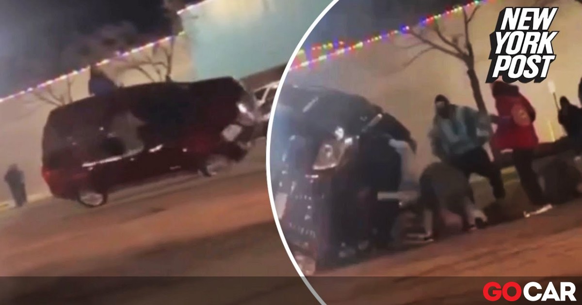 Προσοχή σκληρές εικόνες: Το εγκληματικό λάθος της οδηγού [video] - Η 19χρονη οδηγός έκανε donuts με SUV όταν αυτό ανατράπηκε. Το απίστευτο είναι ότι 5 επιβάτες κρέμονταν από τα παράθυρα, τραυματίζοντας τα σοβαρά.