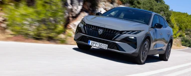 Δοκιμή Peugeot E-408 213 PS: Efficiency Master