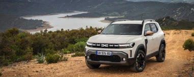 Ήρθε Ελλάδα το υβριδικό Dacia Duster Tribrid 4X4 με 1.500 km αυτονομία - Τιμή