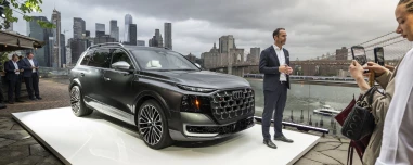 Το μεγαλύτερο SUV της Audi στην Ελλάδα - Φτάνει στις 200.000 ευρώ
