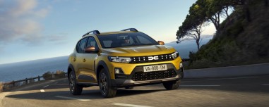 Ήρθε Ελλάδα το φουλ υβριδικό Dacia Sandero Stepway που καίει 4,3 lt/100 km – Τιμή 