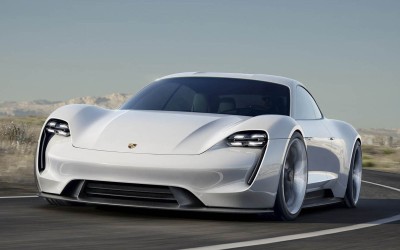 Στην παραγωγή η σπορ ηλεκτρική Porsche (+video)