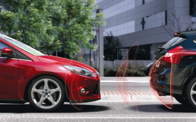 Το Ford Focus σταματά μόνο του (video)
