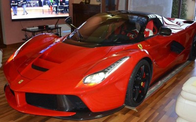 Η LaFerrari είναι για… μεγάλα σαλόνια