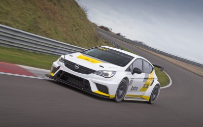 Το Opel Astra στο Touring Car Racing (video)