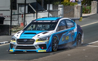 «Πέταξε» πάνω από το Isle of Man ο Higgins με το STi (video)