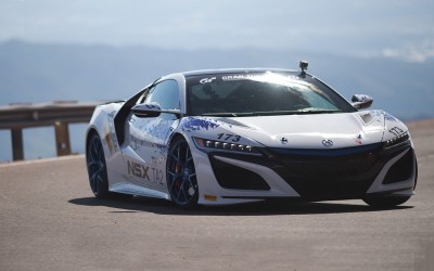 Στην κορυφή του Pikes Peak το Honda NSX