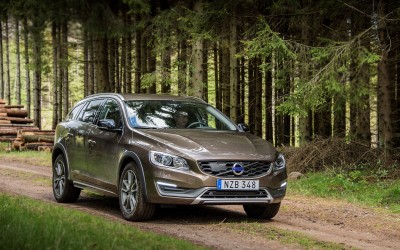 Οι νέες τιμές των S60 και V60 Cross Country