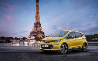 Στο Παρίσι το ηλεκτρικό Opel Ampera-e (video)
