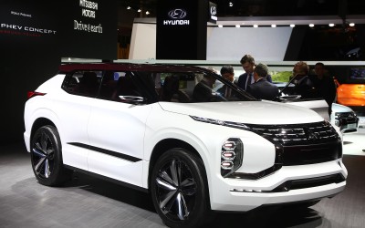 Το φουτουριστικό Mitsubishi GT-PHEV Concept