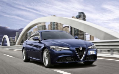 Οι τιμές της νέας βενζινοκίνητης Alfa Romeo Giulia