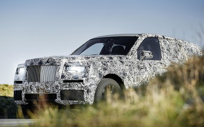 Τρέμε Bentley. Έρχεται το SUV της Rolls-Royce