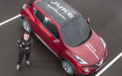 Το Nissan Juke πάει ανάποδα και στα τυφλά (video)