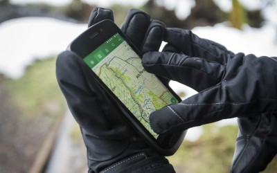 Ένα σκληροτράχηλο smartphone από τη Land Rover