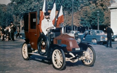 ΤΑΞΙ(ΔΙ) στο χρόνο από τη Renault