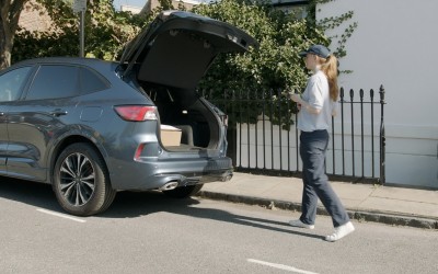 Η Ford δημιούργησε νέο δίκτυο διανομής των online παραγγελιών, με παραλήπτη το αυτοκίνητό σας!