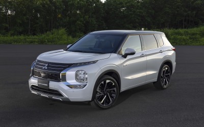 Οι πρώτες εικόνες του Mitsubishi Outlander plug-in hybrid 