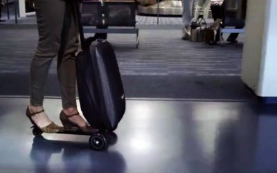 Σκουτερο…βαλίτσα (video)