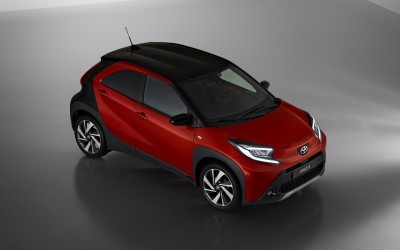 Το νέο Toyota Aygo είναι ένα mini crossover 