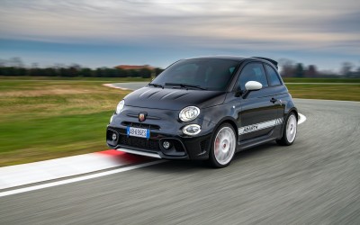 Πόσο κοστίζει στην Ελλάδα το συλλεκτικό Abarth 695 Esseesse; (video)