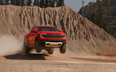 To νέο Ford Ranger Raptor είναι ένα «κτήνος» [video] 