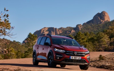 Dacia Jogger: Στην Ελλάδα το πιο φθηνό 7θέσιο – Δείτε τιμές
