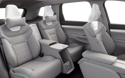 Ποιο Volvo έχει ψυγείο και μαξιλάρια στα πίσω καθίσματα; 