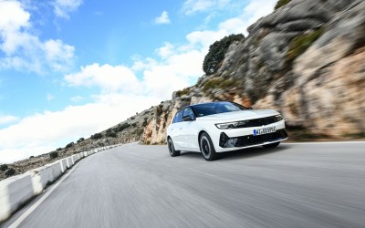 Δοκιμή Opel Astra GSe Plug-in Hybrid 225 PS e-EAT8: To νέο GSi