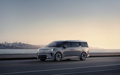 Νέο Volvo EM90: Ένα ηλεκτρικό MPV, πιο άνετο κι από σπίτι [video]