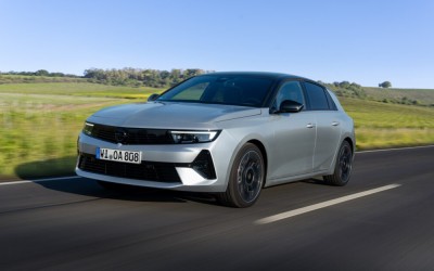 Νέο Opel Astra Hybrid: Καίει 5 lt/100 - Πρώτες τιμές στην Ευρώπη