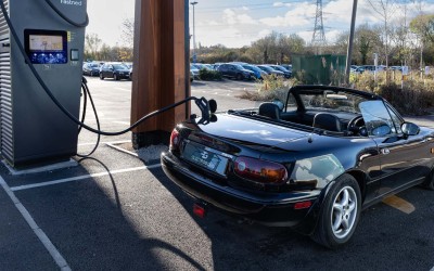 Μετατροπή Mazda MX-5 NA σε ηλεκτρικό! Θα το έπαιρνες; 