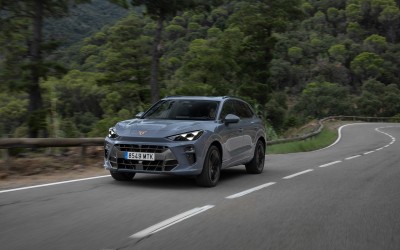 CUPRA Terramar: To υβριδικό C-SUV που καίει 0,4 lt/100 km, με όφελος 4.500 ευρώ! 
