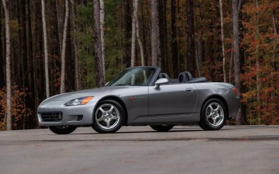 Αυτό είναι το Honda S2000 με τα λιγότερα χιλιόμετρα! Πόσο πουλήθηκε; 
