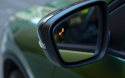 Υβριδικό C-SUV με αυτονομία 900 km και τιμή κάτω από 30.000 ευρώ! 