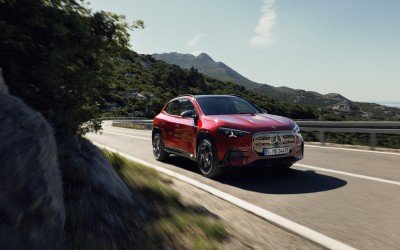 Αυτή είναι η νέα Mercedes GLA – Πότε έρχεται Ελλάδα [video]