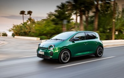 Δοκιμή Renault Twingo E-Tech: Checkmate!