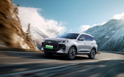 Υβριδικό οικογενειακό C-SUV με κάτω από 26.000 ευρώ και κορυφαίο εξοπλισμό!