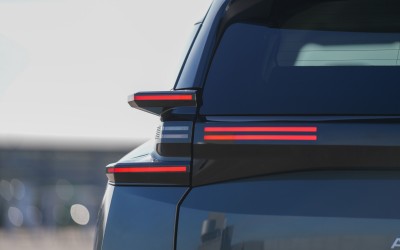 Υβριδικό SUV με χώρο αποσκευών 565 lt και κορυφαίο εξοπλισμό κάτω από 29.000 ευρώ! 