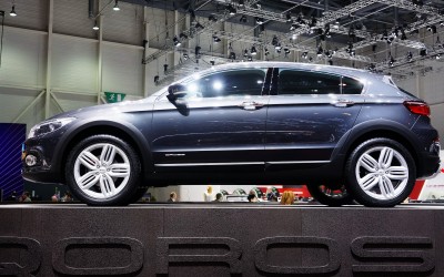 Qoros 3 Cross Hybrid Concept