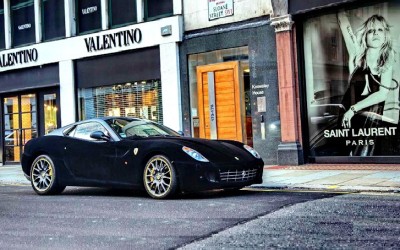 Black Velvet - Μια Ferrari σκέτο βελούδο...