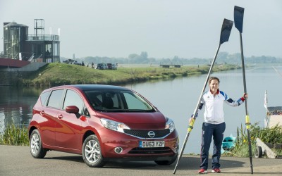Video: Nissan Note με κουπιά


