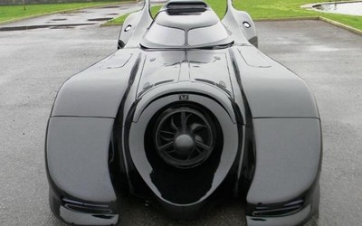 Λειτουργικό Batmobile με φλογοβόλο 