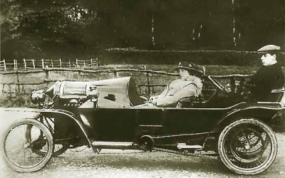 Bedelia Cyclecar: Ο οδηγός πίσω