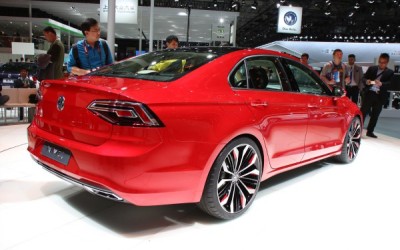 Νέο μεσαίο τετράθυρο coupe από τη VW
