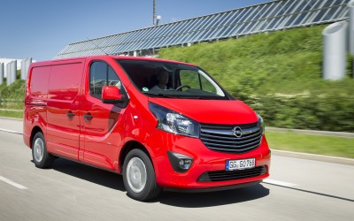ΟΔΗΓΟΥΜΕ Opel Vivaro 2014