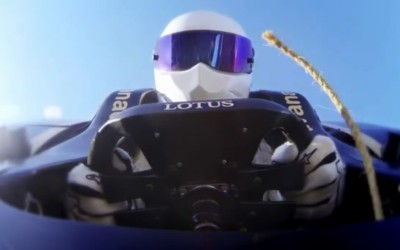 Video: Ο Sting κάνει Bungee Jump με Lotus

