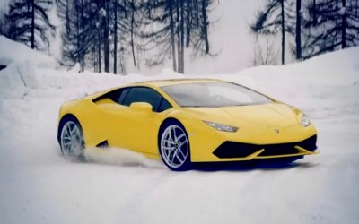 VIDEO: Τι γυρεύουν οι Lamborghini στα χιόνια;