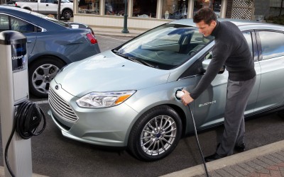 Ford: Πράσινη ενέργεια για τα ηλεκτρικά Focus