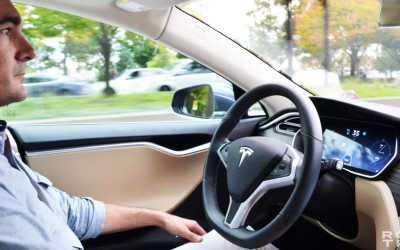 Tesla: Αυτόνομο μοντέλο στα δύο επόμενα χρόνια

